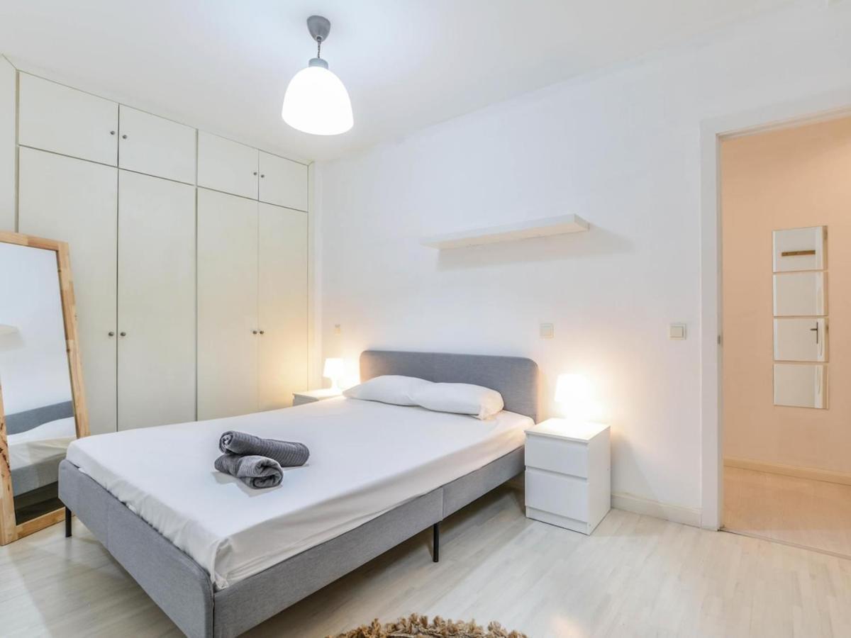 Apartamento Cava Baja Alquiler Temporal Madrid Exterior photo
